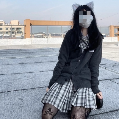 超酷不露脸半身JK女生头像合集 共11张