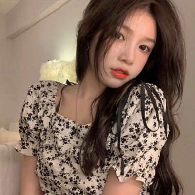 超火的霸气女生真人头像 9张合集