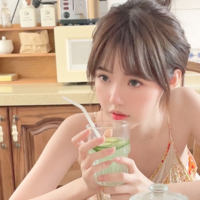 20张有质感的成熟女性微信头像合集