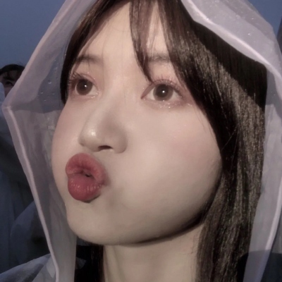 5月精选女生真人好看头像合集 共9张