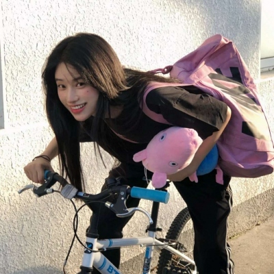 高清女生头像合集 共14张高清资源