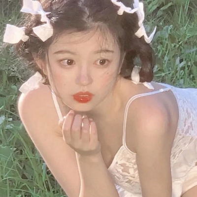 女生头像安静气质干净大方 8张合集上新啦