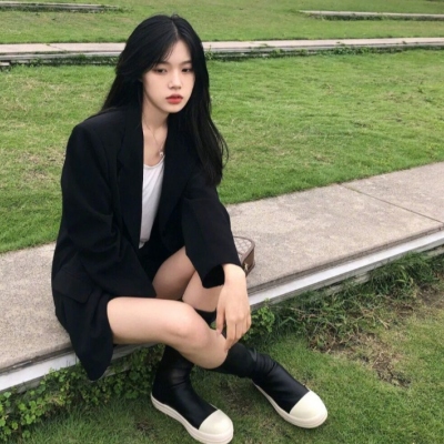 超飒冷淡风酷女孩ins头像 8张合集