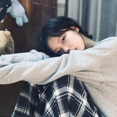 当下超火的女生丧系头像合集 20张