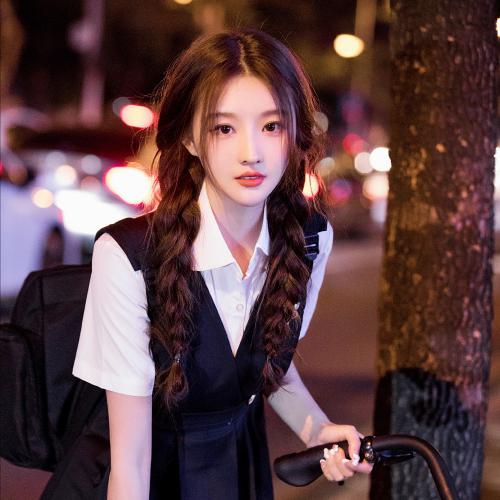 又纯又撩的大气感女生头像，这次一次性更了12张