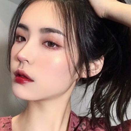 款有气质有内涵的女生头像合集 共20张
