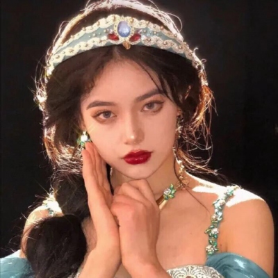 超火的女生真人微信头像合集 20张高清图分享