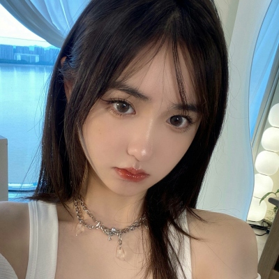 11张真人女生微信头像合集 氛围感拉满超适合当头像