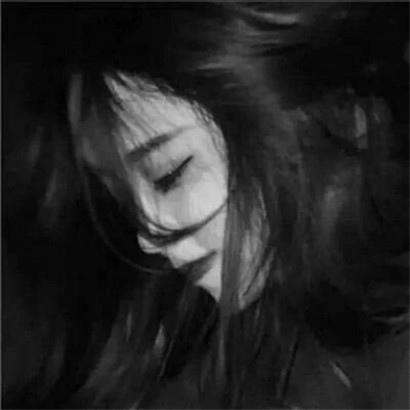 超火的女生伤心头像 一共12张