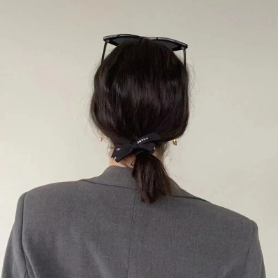 20张小众不撞款的真人女生头像 快收藏