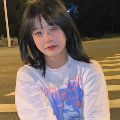 11张氛围感拉满的微丧温柔真人女头像