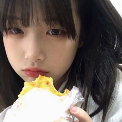 超火的真人女生高清头像来了，这里整理了10张好看的合集。