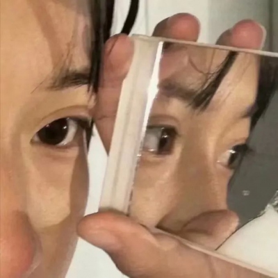 ins氛围感拉满的真人女生头像（16张）