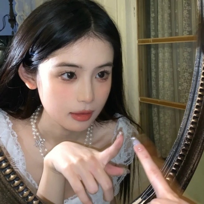 超火女生高清头像合集 共19张