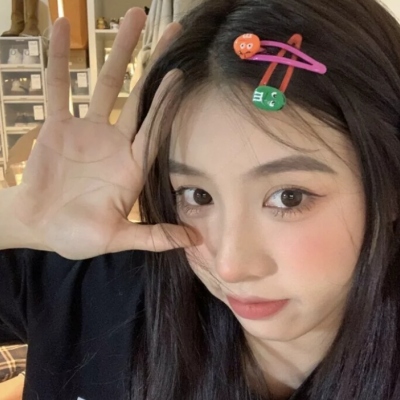 17岁少女感真人头像合集！10张青春感拉满的女生头像