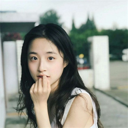 清纯女生头像合集！12张简约大方高清图直接存