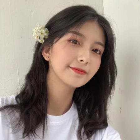 款有气质有内涵的女生头像合集 共20张