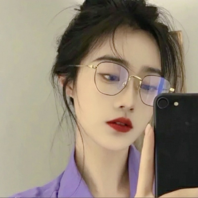 10张干净高级感女生真人微信头像合集