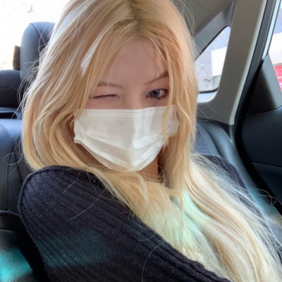 当下女生圈爆火的头像合集！20张热门女生头像直接存