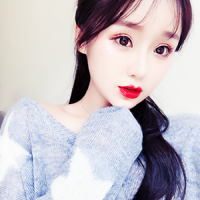 超火的12张唯美女生微信头像合集