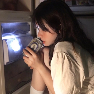 14张质感超棒的个性真人女生头像合集