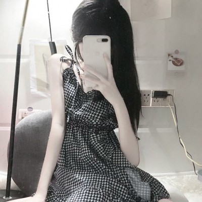 超火的潮流女生真人头像合集 共12张