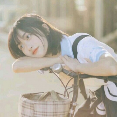 9张清新文艺清纯女生微信头像 氛围感拉满