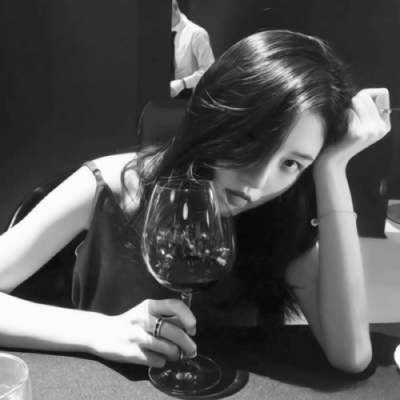 成熟女生微信头像合集！12张气质成熟美女头像分享