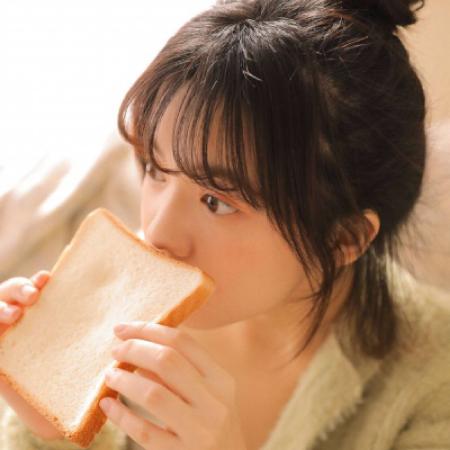 女生小清新高清真人头像合集 共20张