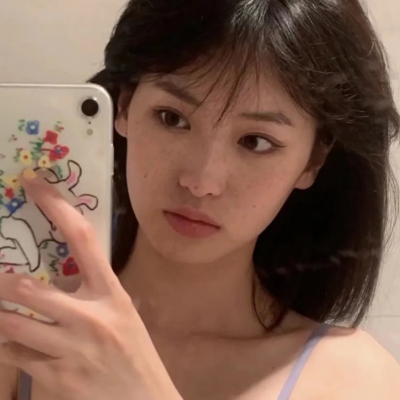 10张真实质感高级风女生头像，直接存