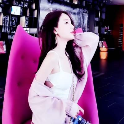 微信女生真人高清头像合集 一共12张