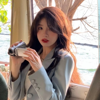 新版18岁左右真人女生头像 共17张可自取