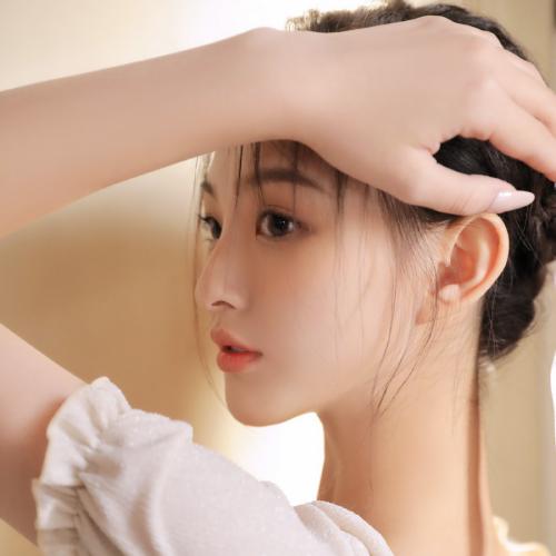 又纯又撩的大气感女生头像，这次一次性更了12张