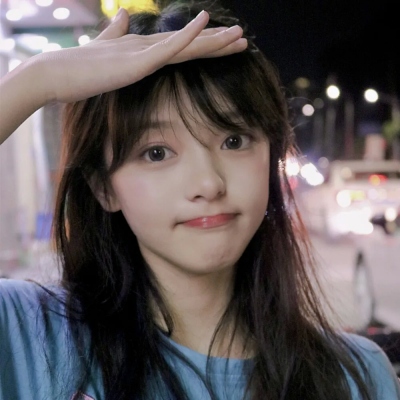 微信热门女生真人头像合集（20张）