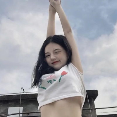 近期超火的真人女生头像合集，13张氛围感拉满