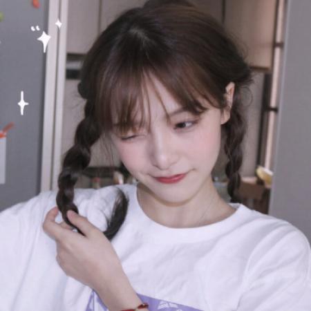 款！12张清新可爱女生真人头像合集