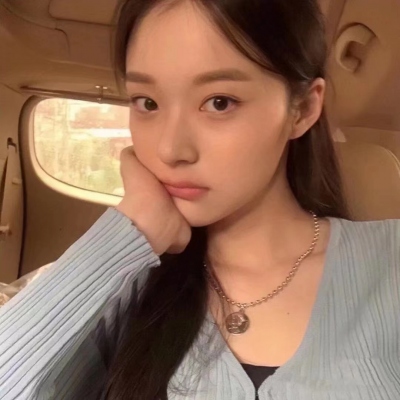超火的女生正脸真人头像 共9张