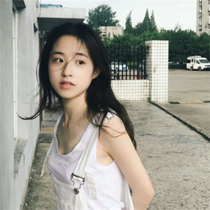 清纯女生头像合集！12张简约大方高清图直接存