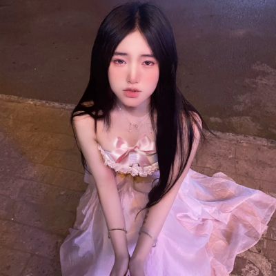 超火的潮流女生真人头像合集 共12张