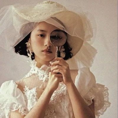 ins氛围感拉满的真人女生头像（16张）