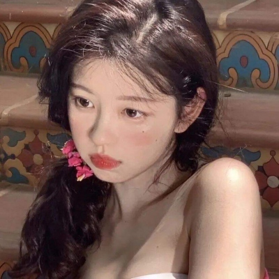 超火的女生真人微信头像合集 20张高清图分享