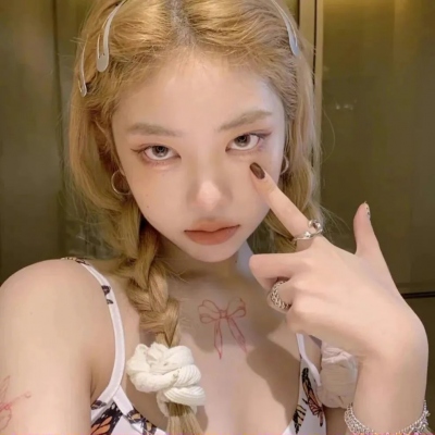 20张小众不撞款的真人女生头像 快收藏