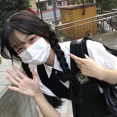 超火ins风！18张高质量真人女生头像合集