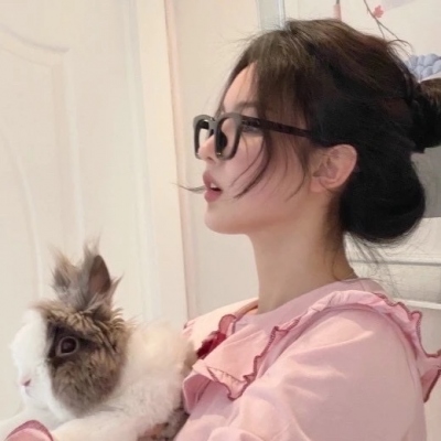 最新18张超好看的网图女生头像合集