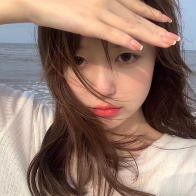 超火的真人女生微信头像 共13张高清图