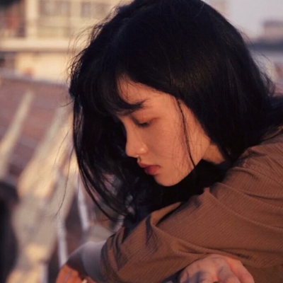 18张小众复古胶片风女生头像合集 适合当头像的复古感美图都在这