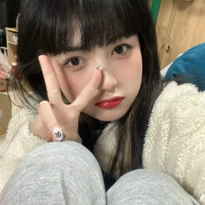 微信真人头像女生青春合集 12张真人头像任你选