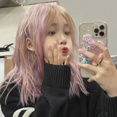 超火女生高清头像合集 共19张