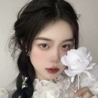 11张质感拉满的高级感女生头像合集