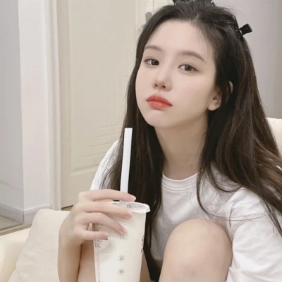 14张超治愈！清新干净的神仙女生真人头像合集